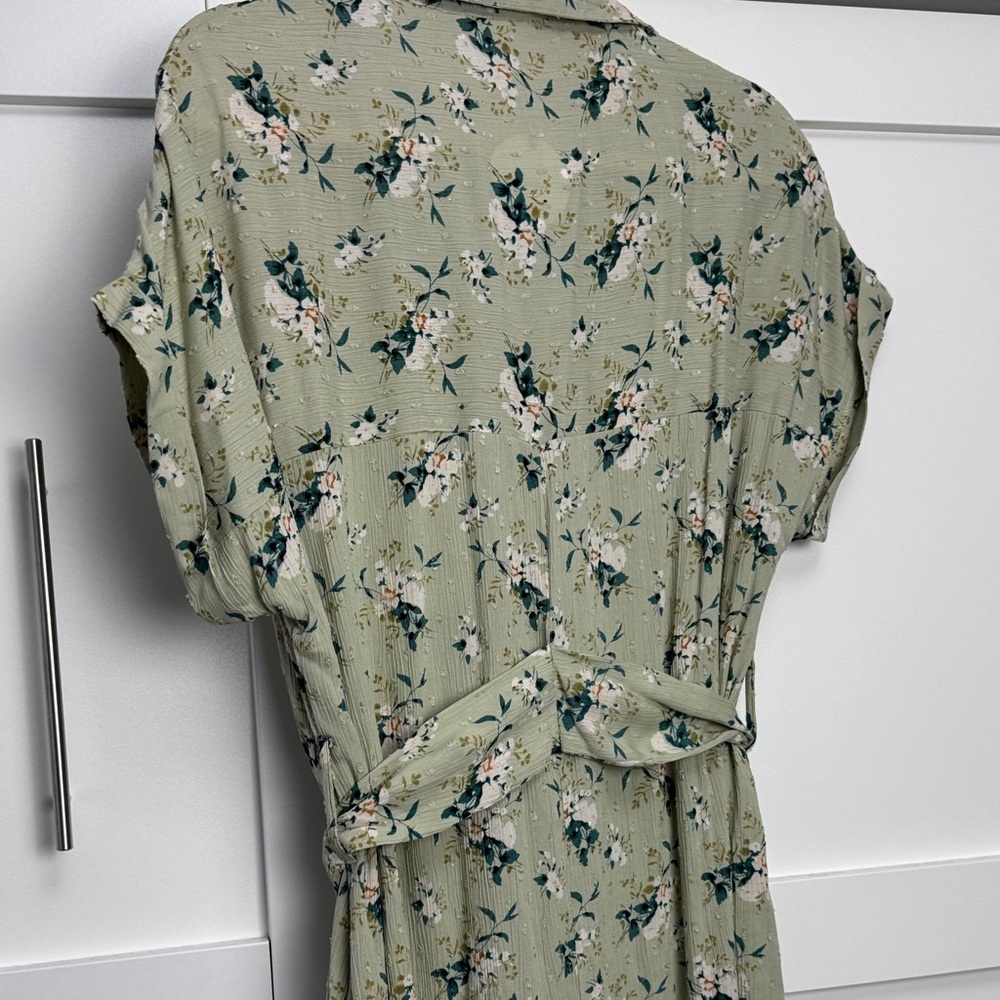 Floral Green Button-Up Dress - Picture 5 of 10